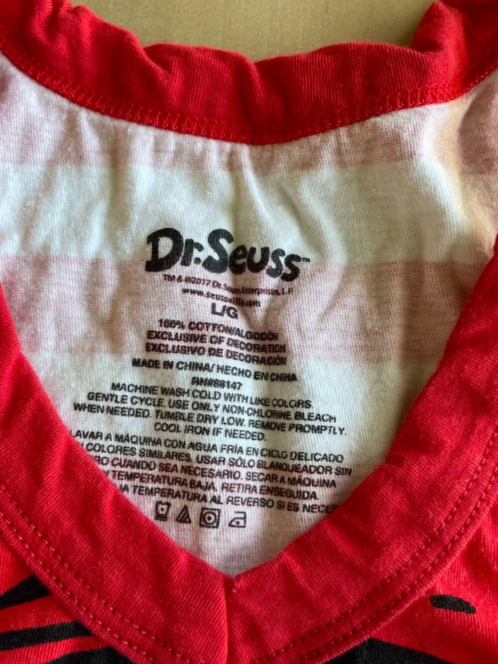 Entire Closet $5! Universal Studios Dr. Seuss Cat in the Hat 100% Cotton Tank - Picture 4 of 8